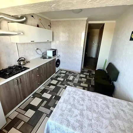 у сквера на преображенской Apartment
